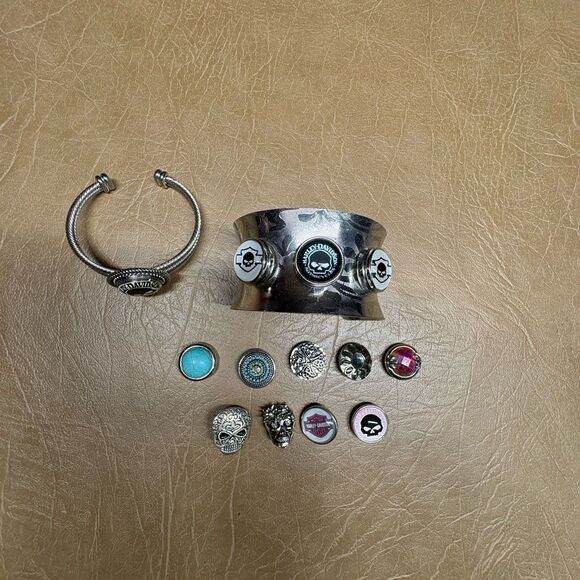 Harley-Davidson Snap Bracelets - Picture 2 of 4